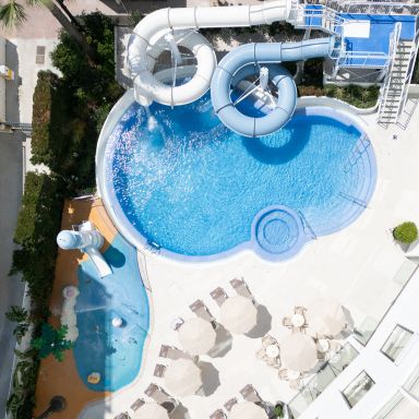 RELAXING POOL